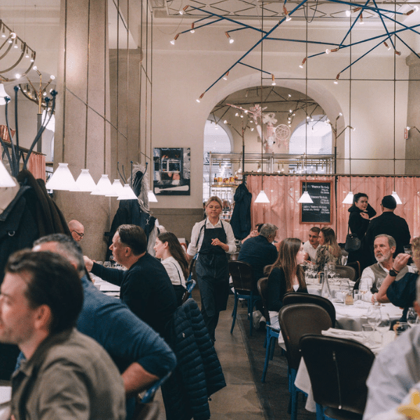 En kväll i matsalen på Luzette